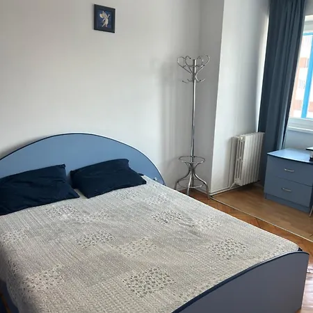 Observatorului 21, Cozzy For 5 People Daire *